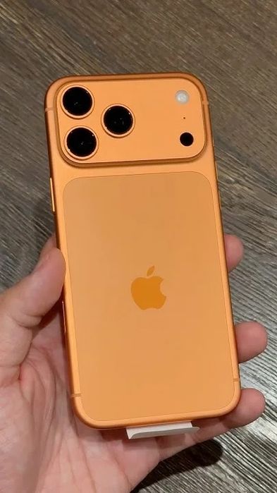 iPhone 17 Pro Max (Replica) — Стильный Titanium Orange