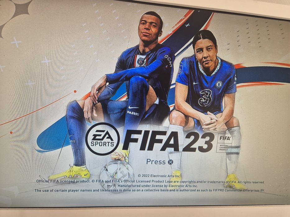 Playstation 4 Sony PS4 PS 4, 1 TB  complet+ 3 jocuri FIFA  23, CODuty