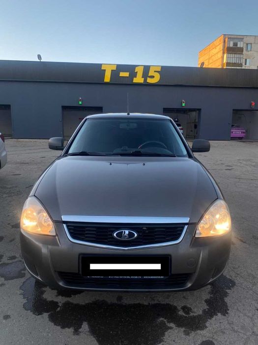 Продам а/м Приора-2
