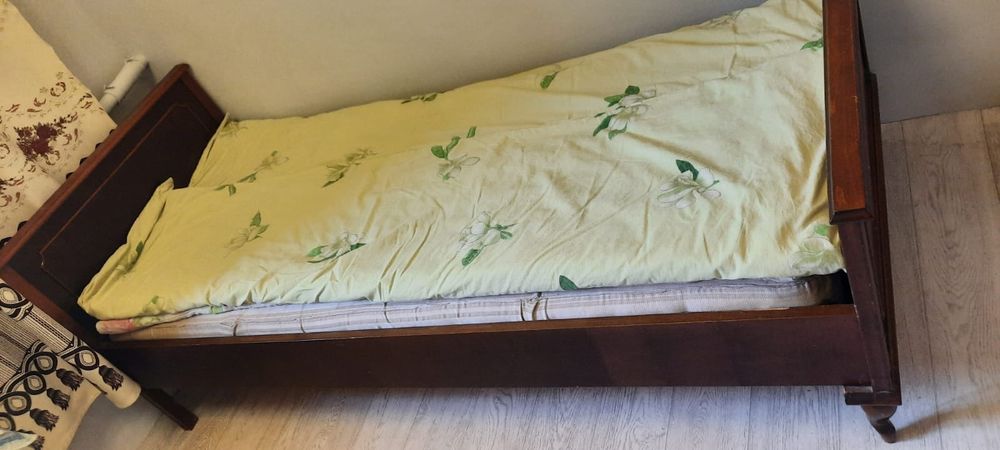 Продам кровать односпалку