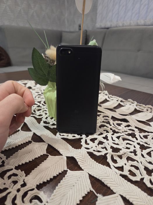 Продавам  телефон Xiomi redmi 6