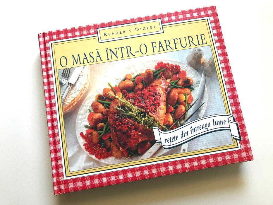 Carte bucate O masa intr-o farfurie - Reader's Digest