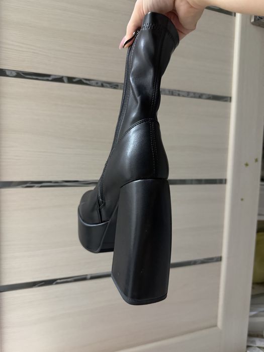 Сапоги ботильоны на платформе в стиле Братз