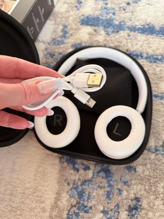Casti happy plugs pentru copii