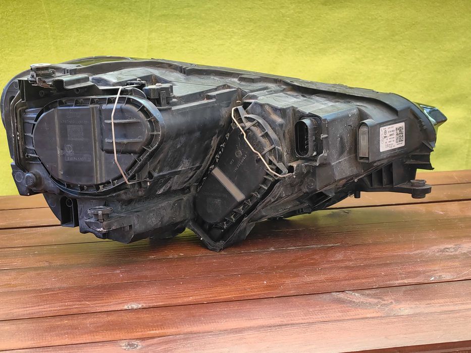 Фар за VW Touran / ВФ Туран