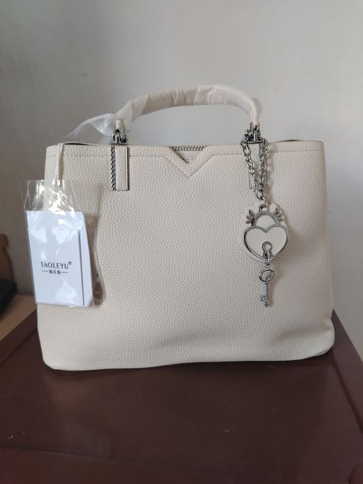 Сумкалар сатылады распродажа