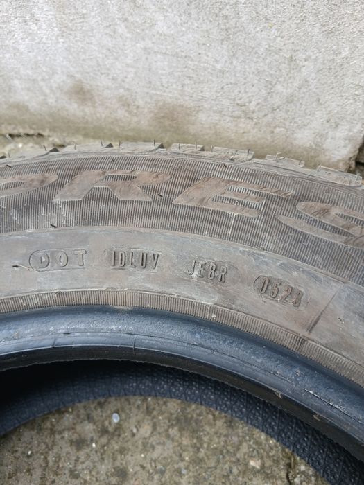 Vând 4 cauciucuri 205 65 15  vara Debica