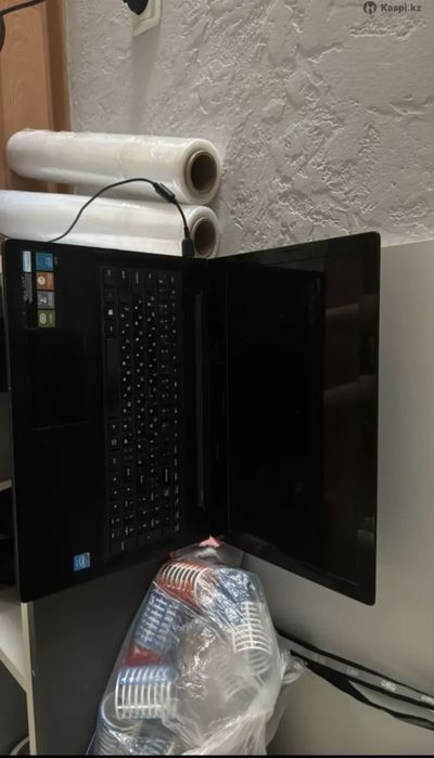 Продам старенький ноутбук