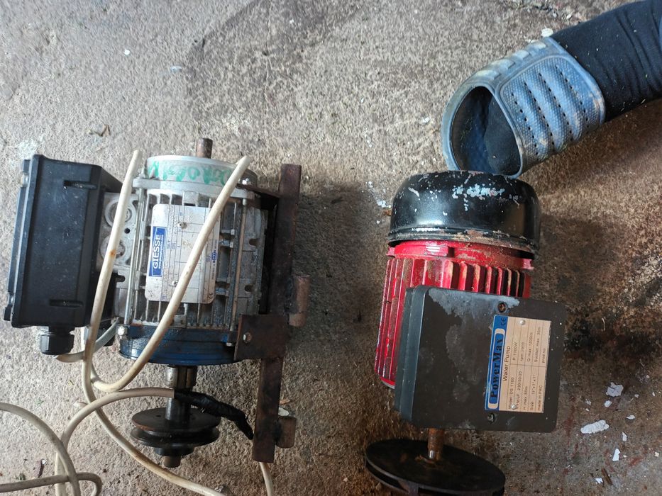 Vând motoare de hidrofor dine dezvĺtate