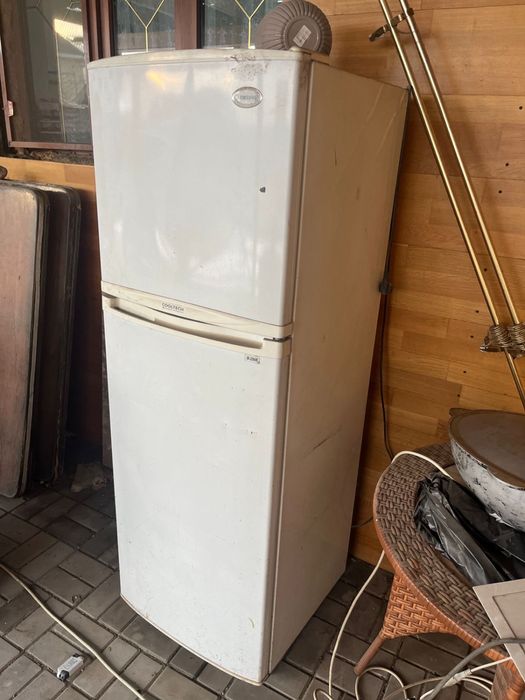 Морозильник и холодильник