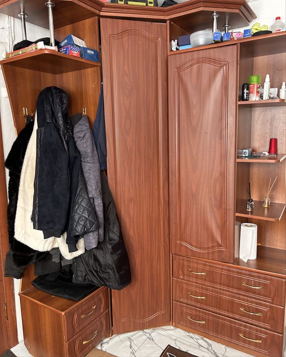 Прихожая угловая, большая