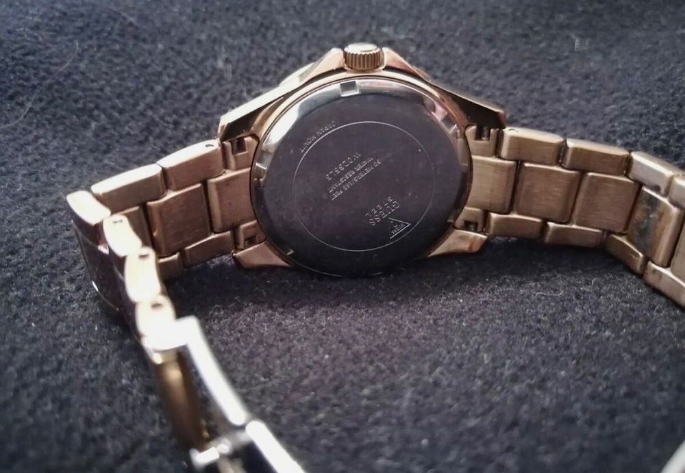 Promo Коледа !! Дамски часовник GUESS W0235L3