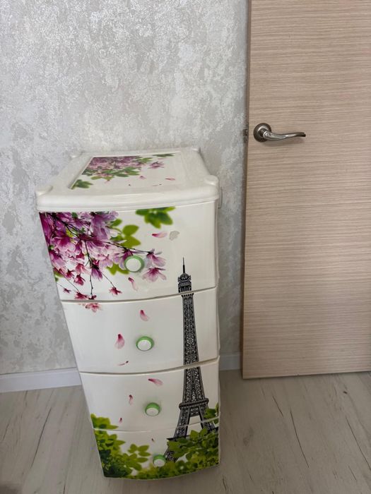 Продам тумбу.Практическая новая