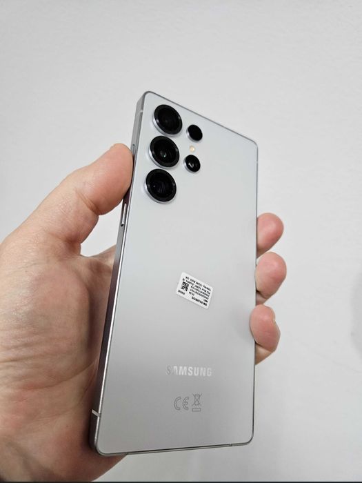 Vand sau schimb samsung s25 ultra 512 ram 12