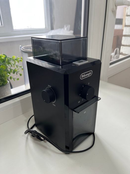 Кофеварка Delonghi