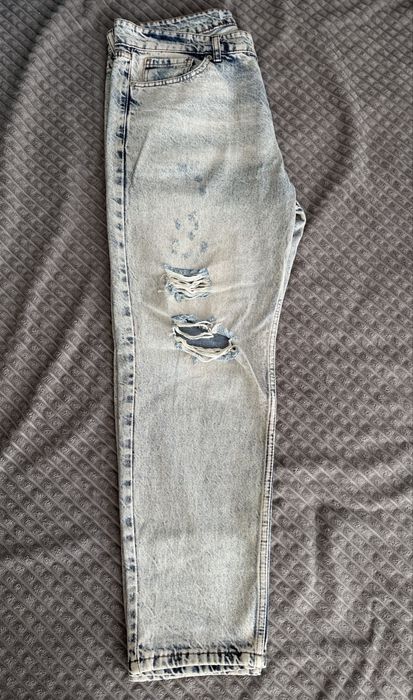 Vand jeans barbati, model boyfriend