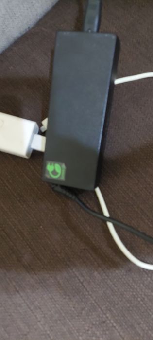 Лаптоп i3 8 RAM без HHD на части