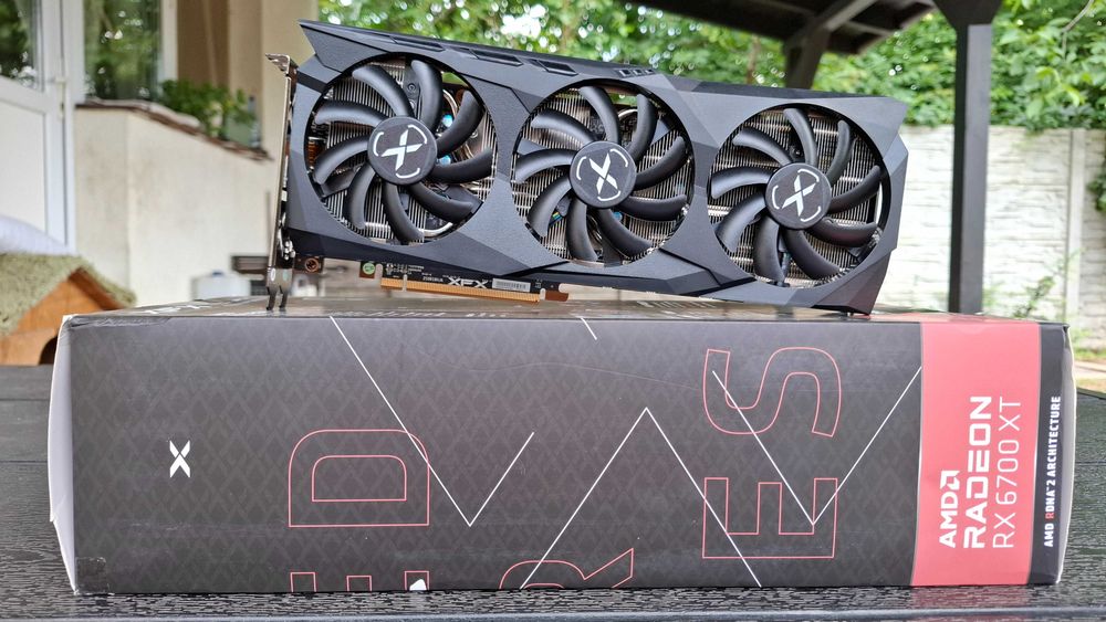 Placă Video XFX AMD Radeon RX 6700 XT