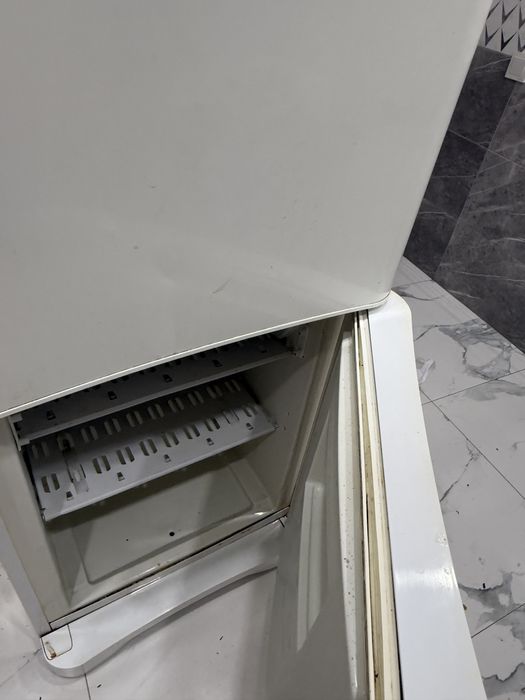 Рабочий холодильник