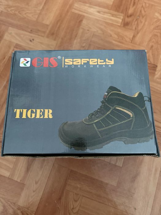 Летние новые спецботинки