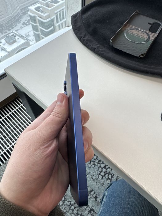 Продам флагманский Samsung S25/128gb