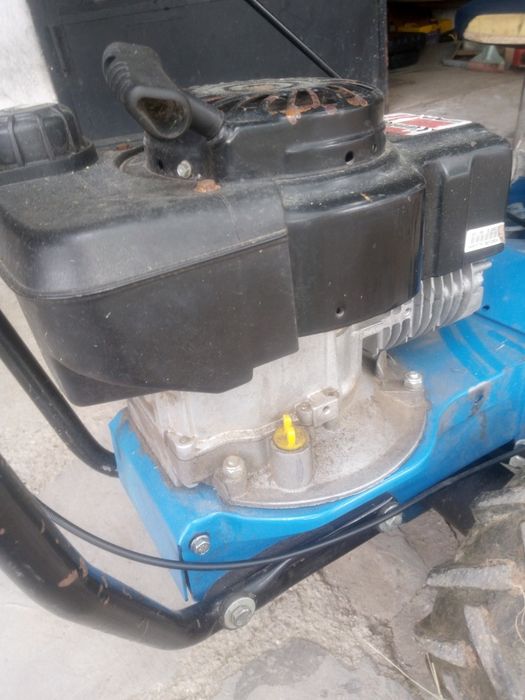 Палцова самоходна  бензинова косачка