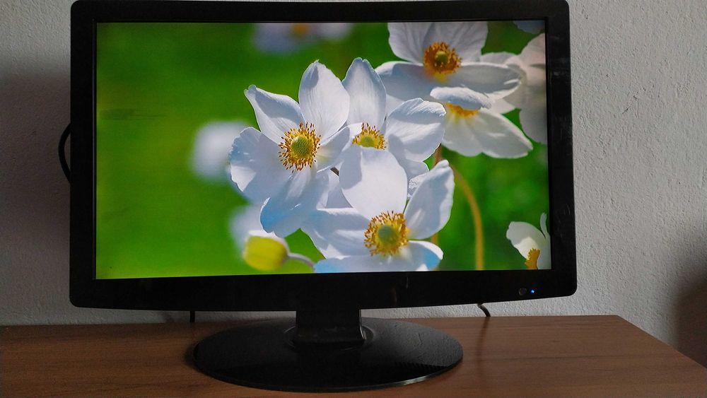 Телевизор - Q. Media, 56 см.