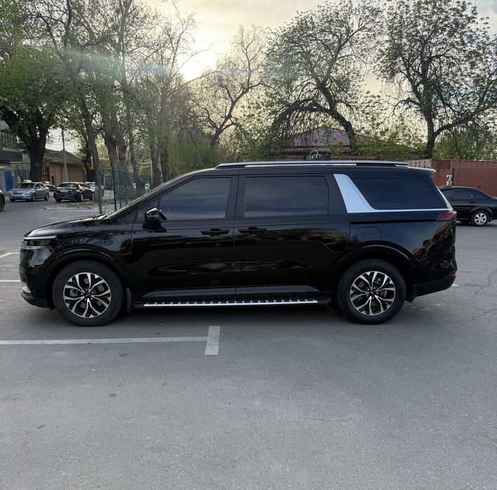 Kia Carnival Comfort 2023 7 orinli