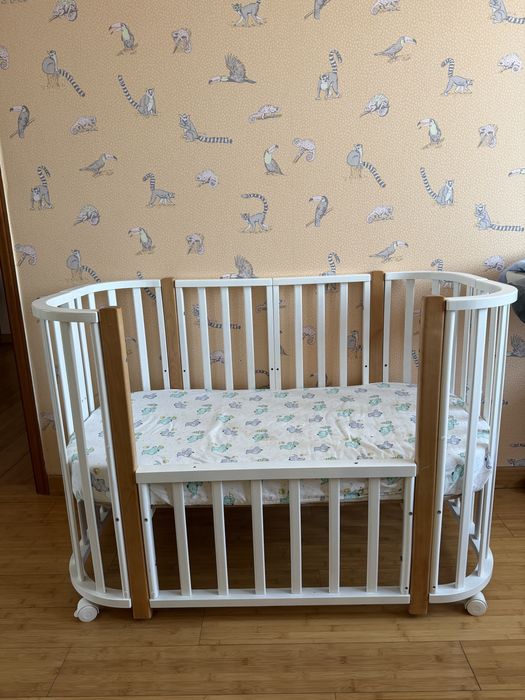 Кроватка трансформер, с маятником+ манеж в подарок