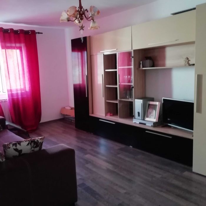 Vand apartament 2 camere Navodari