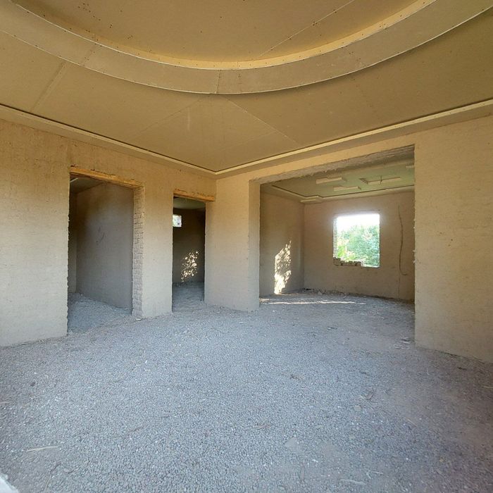 Ховли уй жой сотилади. Участка сотилади