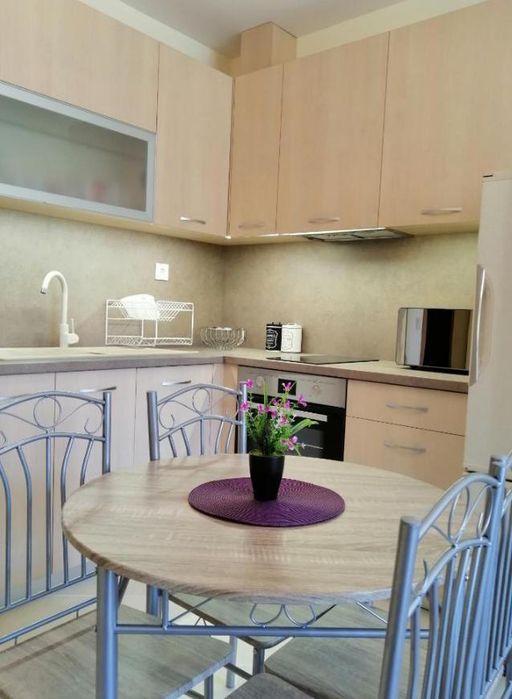 Дава се под наем Двустаен апартамент в Пловдив, Център - 62 кв.м за 650 € - Снимка #2