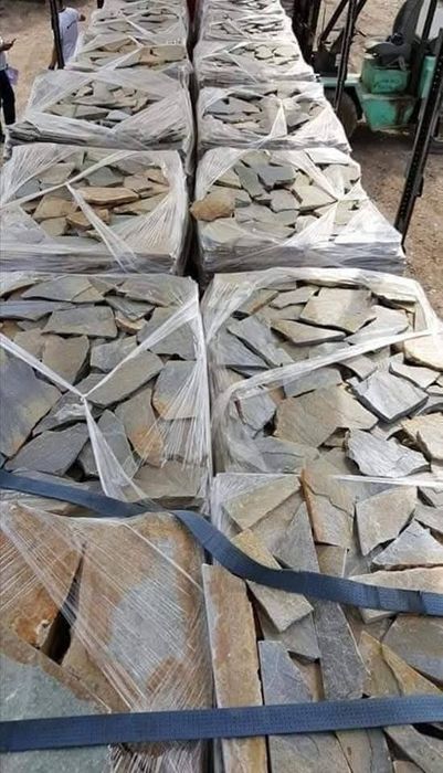 Vindem piatră naturala decorativa montaj transport gratuit la domicili