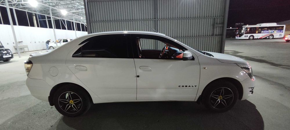 Cobalt sotiladi Obmen bor moshinaga