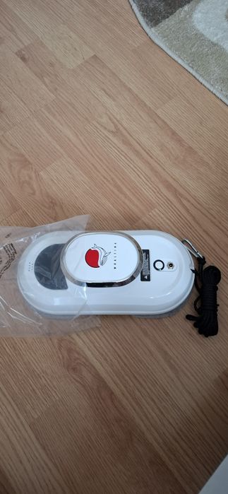 Robot de spălat geamuri profesional