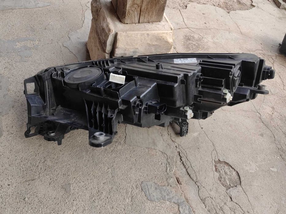 Фар Skoda Enyaq LED десен Оригинален