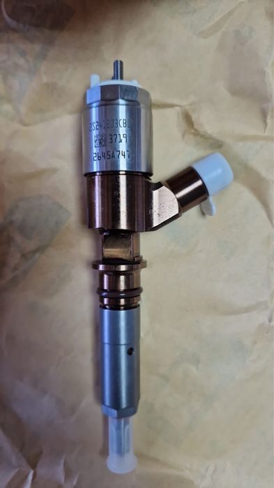 Форсунки DENSO BOSCH komatsy CAT.