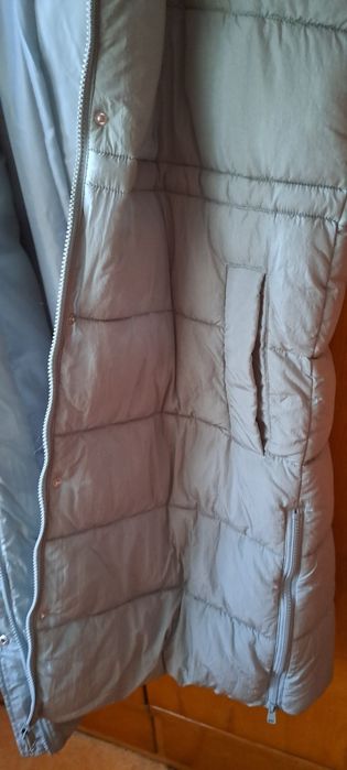 Дамски дъгъг ватиран елек с качулка.