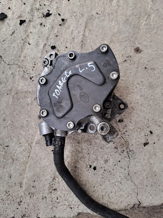 Pompă vacum vw Touareg 2.5