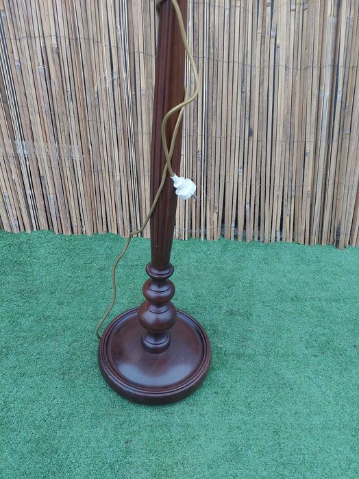 Лампион с голям абажур