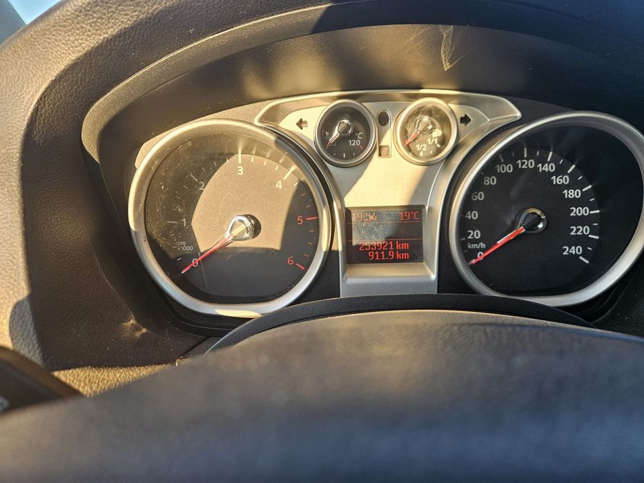 Ford focus 2009 facelift 1.6 tdci