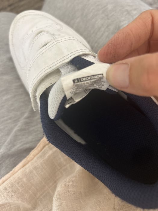 Vand adidasi Artengo din Decathlon !