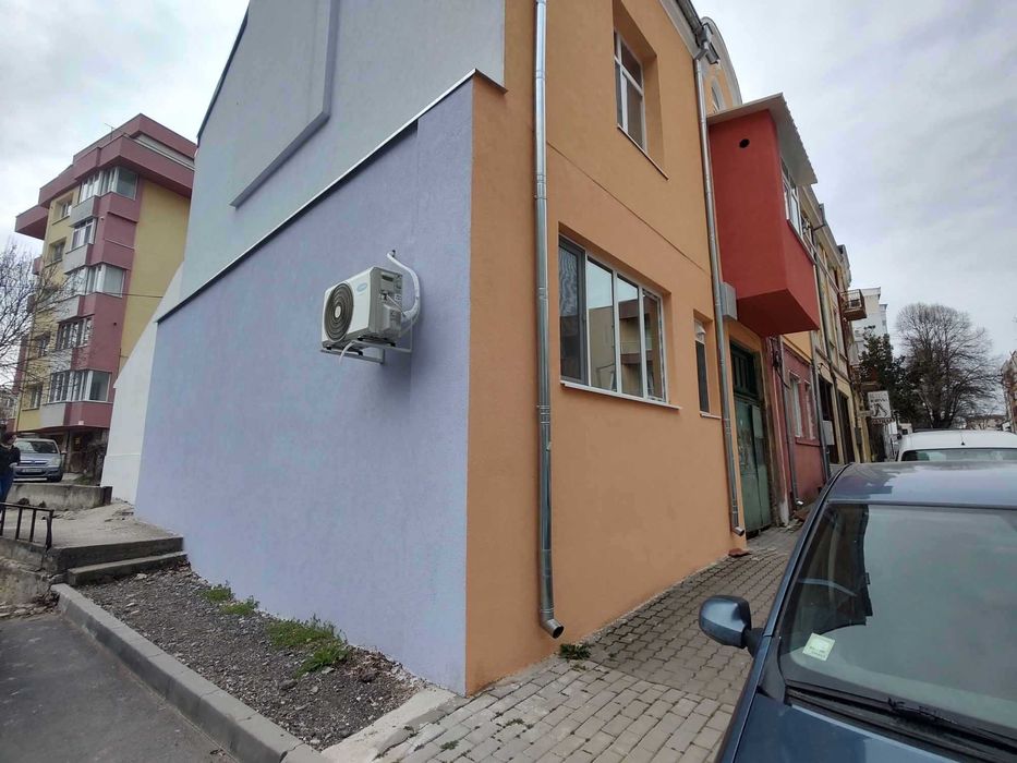 Продава се Тристаен апартамент в Добрич, Център - 80 кв.м за 1078 €/кв.м - Снимка #12