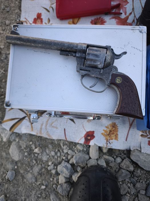 Pistol  jucărie capse