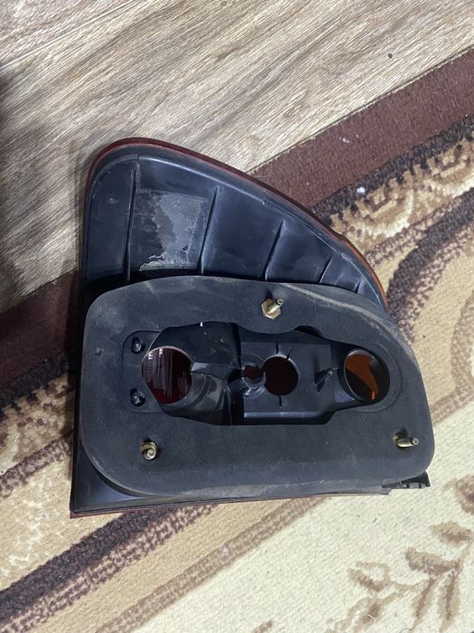 Продам задние фонари бмв е39 уневерсал