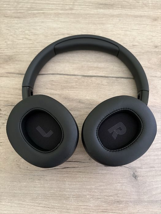 Căști bluetooth JBL Tune 770NC (aproape noi)