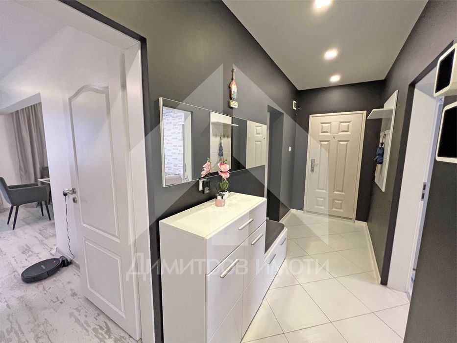 Продава се Тристаен апартамент в Нови пазар - 88 кв.м за 1103 €/кв.м - Снимка #11