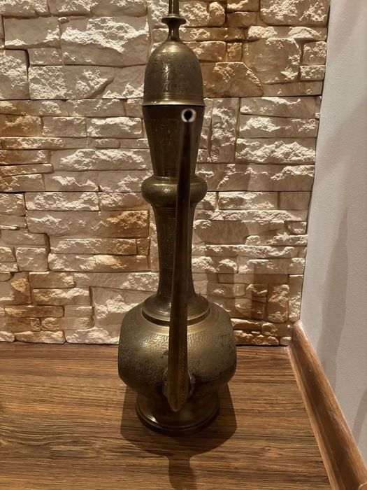 Carafă din alamă