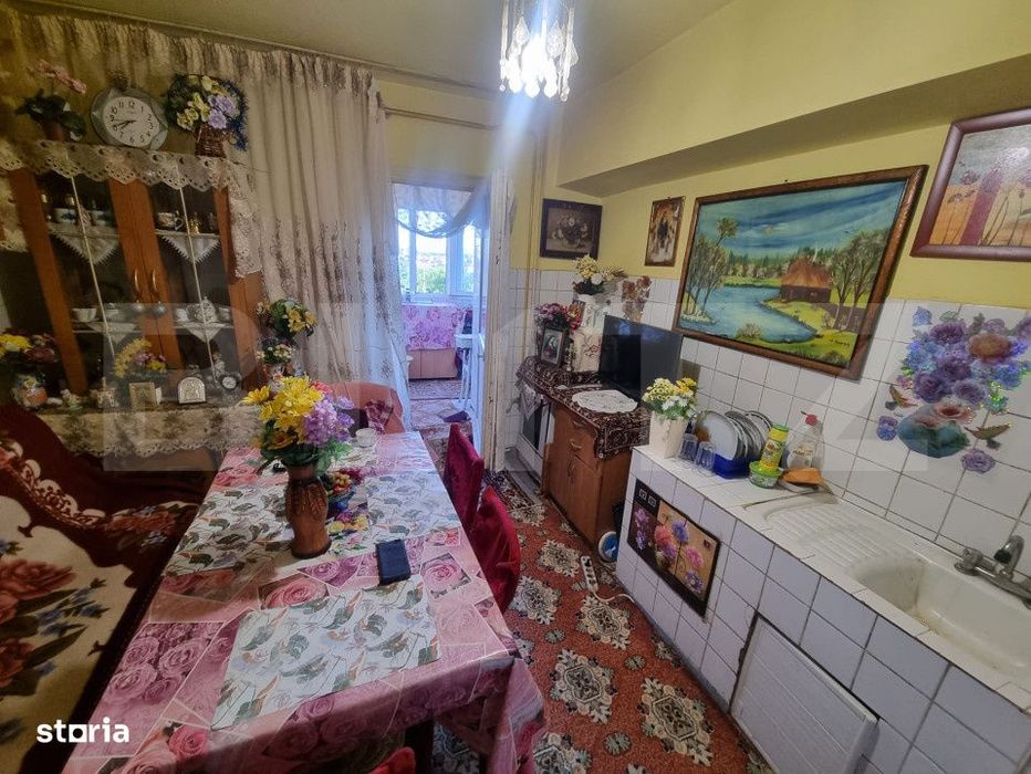 Apartament 4 camere decomandate, Cornitoiu zona Consul Profi