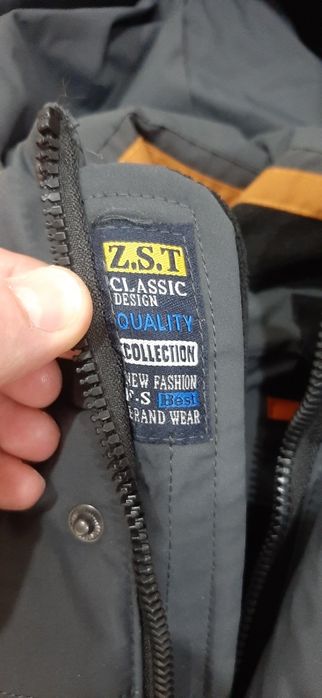 Продам зимнюю куртккх